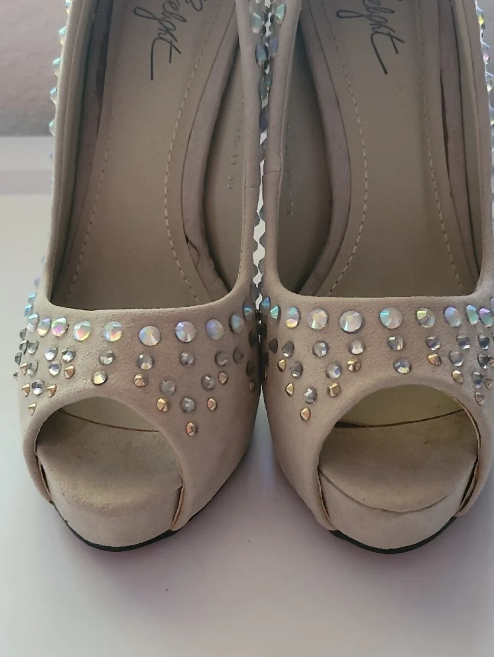 Nude Peep-Toe  Suede AB Crystal Embellished Pumps Size 8.5 EU39